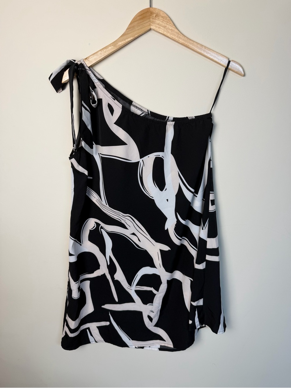 SHEIN Black and White One-Shoulder Dress